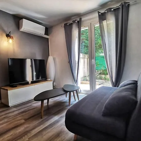 Les Quatre Loges - Joli T2 Jardinet Et Parking *3 Appartement Aix-en-Provence Buitenkant foto