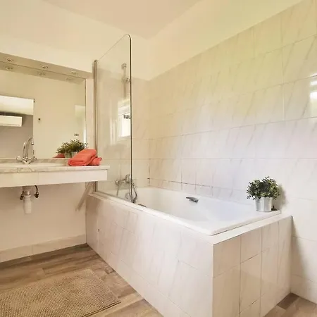 Les Quatre Loges - Joli T2 Jardinet Et Parking *3 Appartement Aix-en-Provence Buitenkant foto